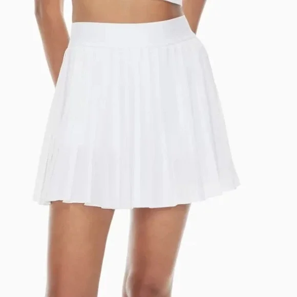 Aritzia  Tna Action Pleated Tennis Skirt Built in Shorts White Size Small - Picture 2 of 7